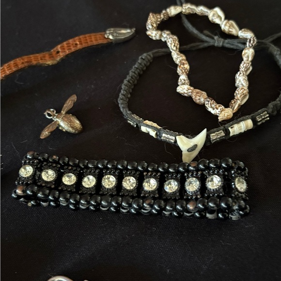 Chic Bracelet Collection - Picture 4 of 8